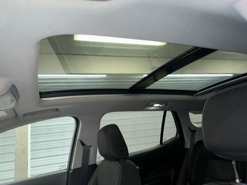 Certified 2022 GMC Terrain SLE w/ Driver Convenience Package image 4