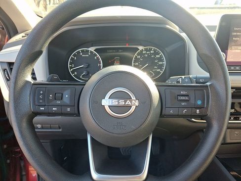 Certified 2023 Nissan Rogue SV image 18