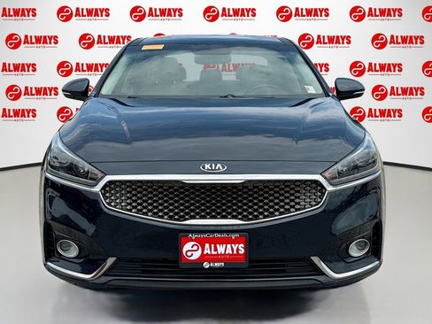 Used 2018 Kia Cadenza Premium w/ Luxury Package image 2