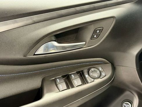 Used 2025 Buick Envista Sport Touring w/ Convenience I Package image 16