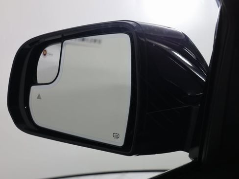 Used 2024 Jeep Wagoneer L Series III w/ Flexible Seating Group image 20