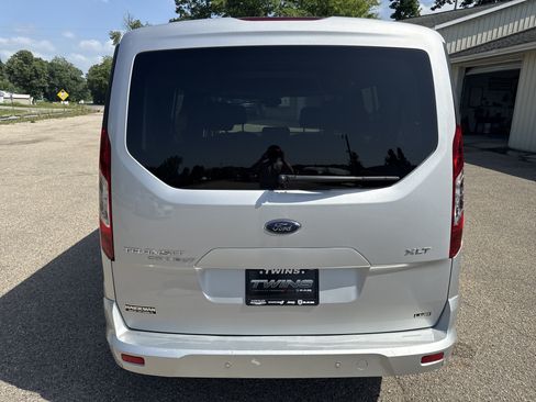 Used 2021 Ford Transit Connect XLT FWD image 4