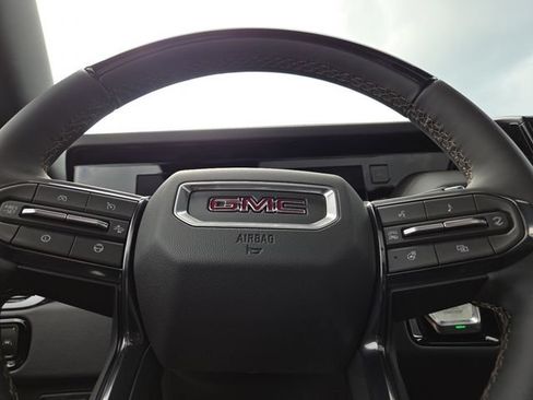 New 2026 GMC Yukon XL AT4 w/ AT4 Premium Plus Package AWD/4WD image 32