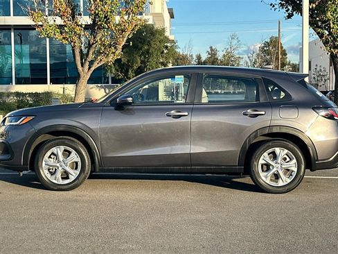 Used 2023 Honda HR-V LX image 7
