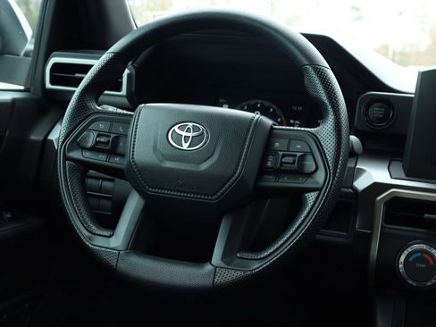 Used 2025 Toyota Tacoma SR5 image 33