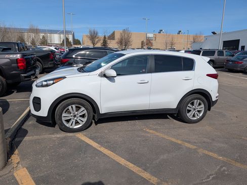 Used 2017 Kia Sportage LX image 3