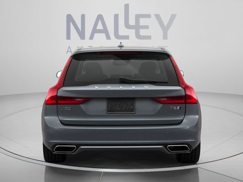Used 2019 Volvo V90 T5 Inscription FWD image 3