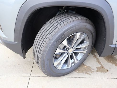 New 2026 Chevrolet Equinox LT AWD/4WD image 36