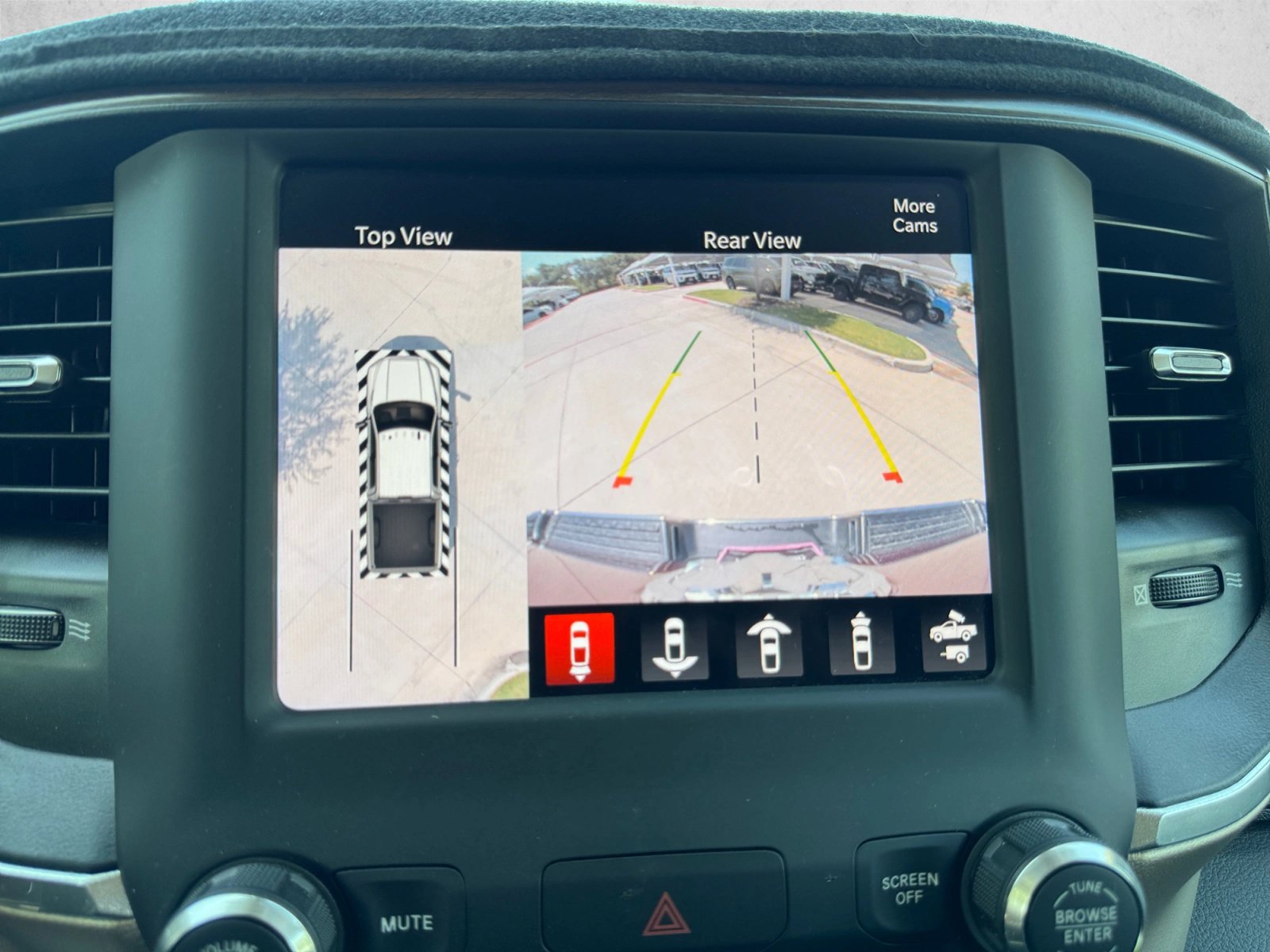 Used 2022 RAM 2500 Laramie RWD image 17