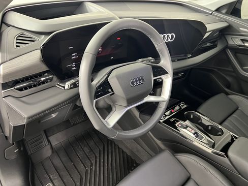 Used 2025 Audi Q6 e-tron Premium Plus AWD/4WD image 17