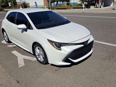 Used 2019 Toyota Corolla XSE FWD image 3