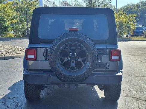 Certified 2022 Jeep Wrangler Willys image 5