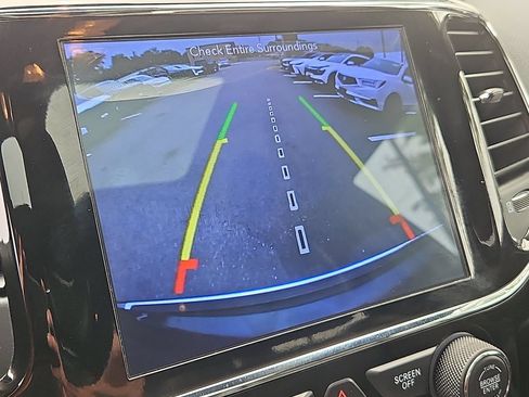 Used 2019 Jeep Grand Cherokee Limited AWD/4WD image 17