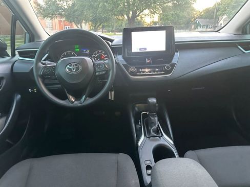 Used 2023 Toyota Corolla LE FWD image 18