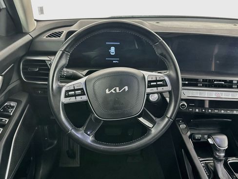 Used 2025 Kia Telluride S FWD image 18