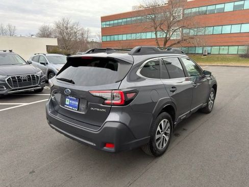 Used 2025 Subaru Outback Premium image 6