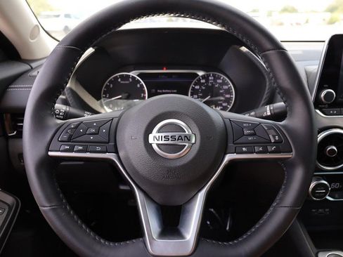 Used 2020 Nissan Sentra SV FWD image 10