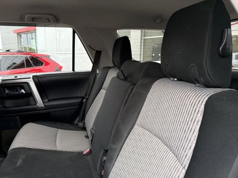Used 2018 Toyota 4Runner SR5 AWD/4WD image 14