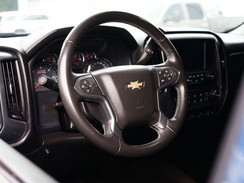 Used 2017 Chevrolet Silverado 1500 LT w/ LT Convenience Package image 9