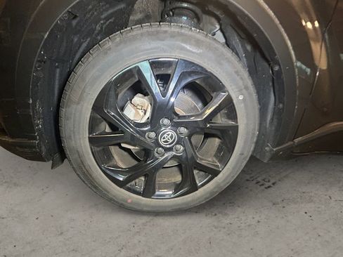 Used 2022 Toyota C-HR Nightshade image 14