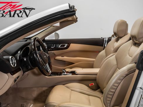 Used 2015 Mercedes-Benz SL 550 image 33