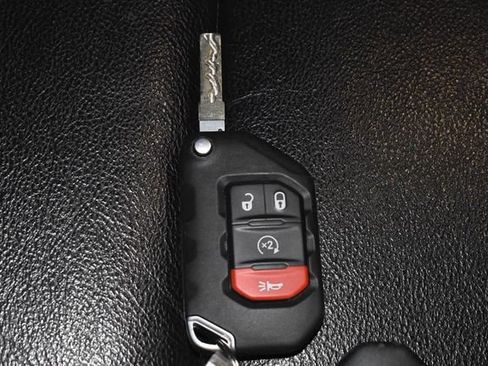 Used 2020 Jeep Wrangler Unlimited Sahara w/ Dual Top Group image 22