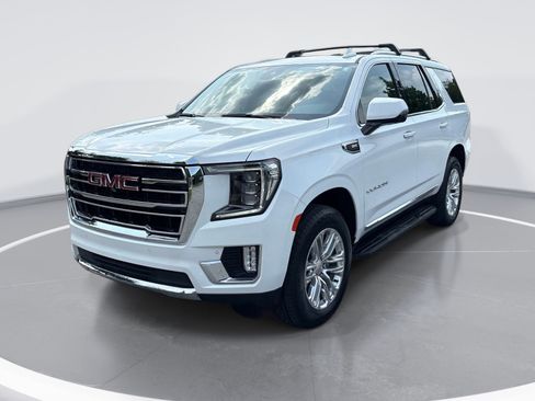 Used 2023 GMC Yukon SLT w/ SLT Premium Package AWD/4WD image 3
