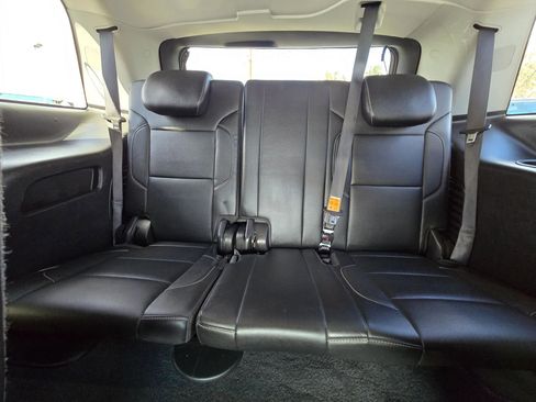 Used 2019 GMC Yukon SLT w/ Graphite Performance Edition image 14