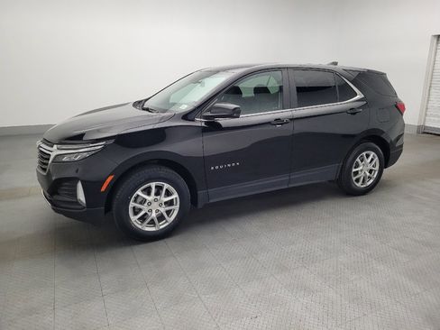 Used 2024 Chevrolet Equinox LT image 2