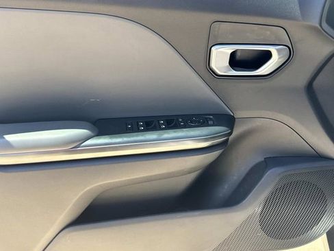 Used 2025 Kia K4 LXS image 26