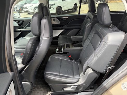 Used 2025 Lincoln Aviator Reserve w/ Equipment Group 201A AWD/4WD image 12