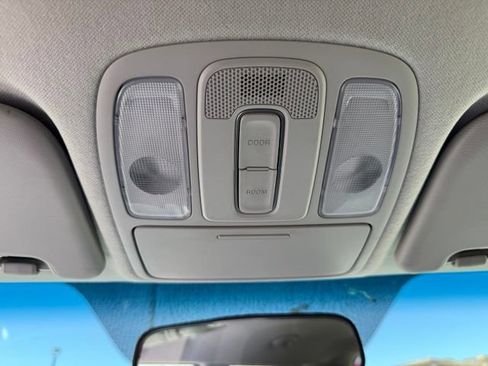 Used 2016 Kia Soul + FWD image 18