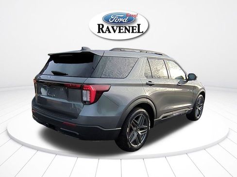 New 2026 Ford Explorer ST-Line w/ ST-Line Street Pack image 4