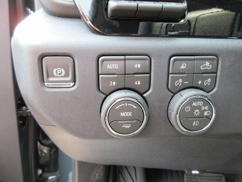 New 2026 Chevrolet Silverado 3500 LTZ w/ LTZ Plus Package AWD/4WD image 30