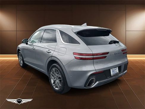 Used 2023 Genesis GV70 2.5T w/ Advanced Package image 4