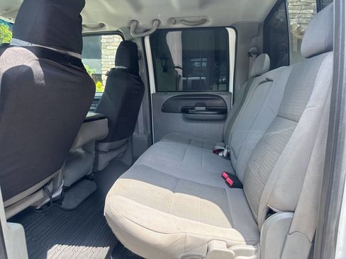 Used 2005 Ford F350 XLT image 11