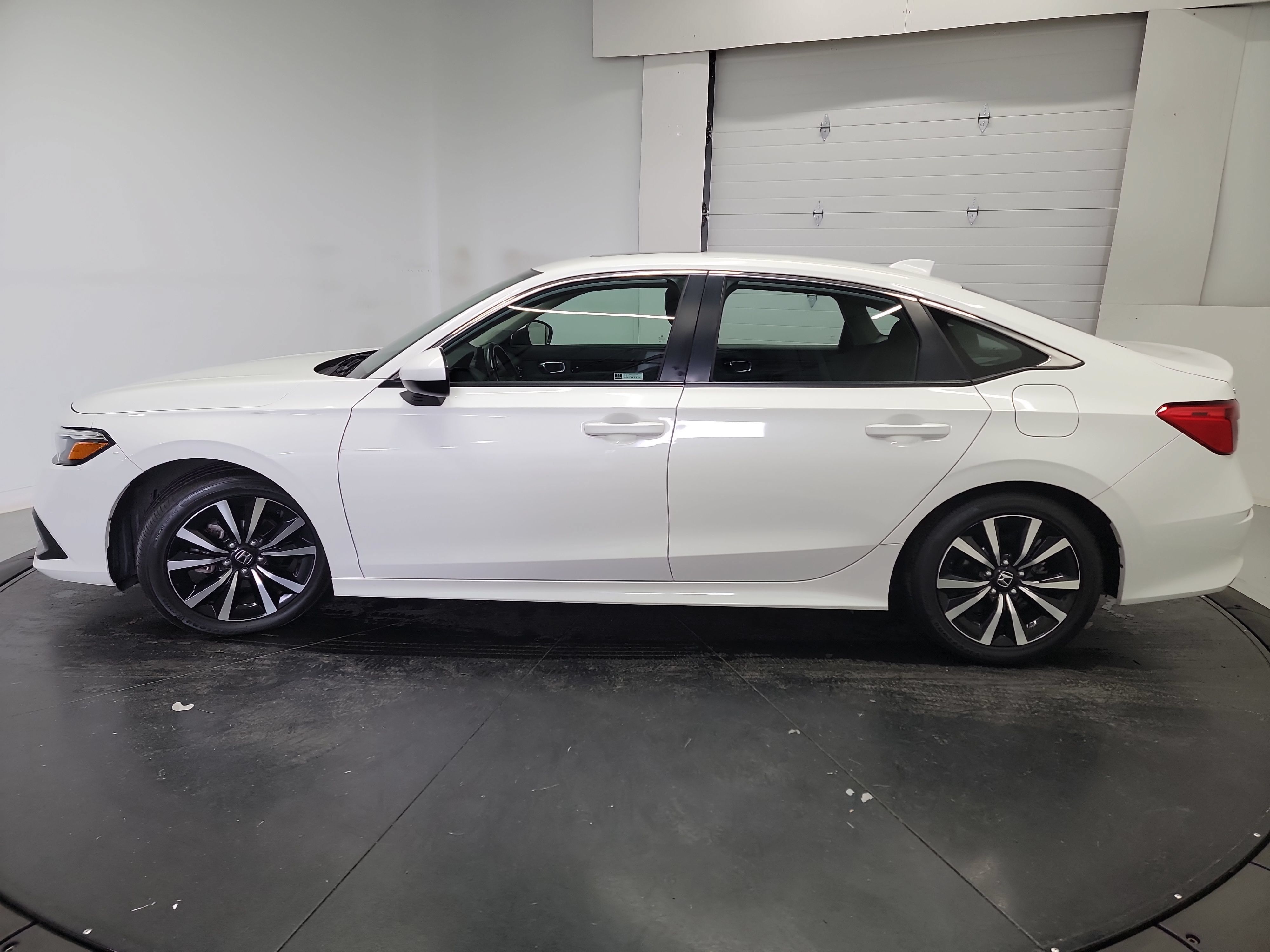 Used 2024 Honda Civic EX image 5