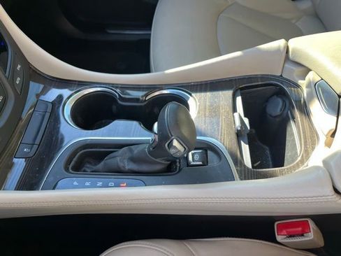 Used 2020 Buick Envision Essence FWD image 22