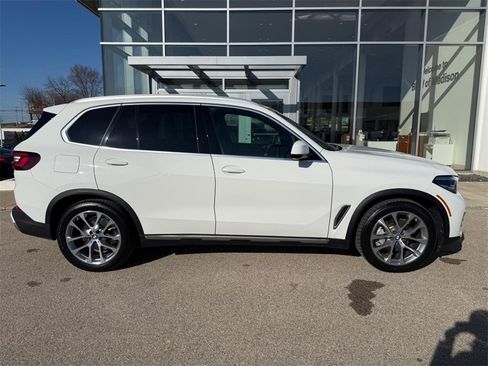 Used 2021 BMW X5 xDrive40i w/ Convenience Package image 2