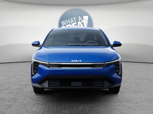 New 2026 Kia K4 FWD image 2