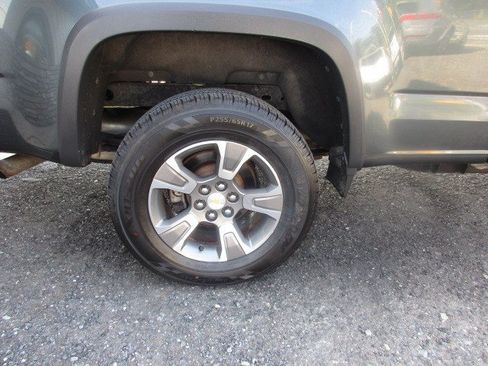 Used 2015 Chevrolet Colorado Z71 AWD/4WD image 11