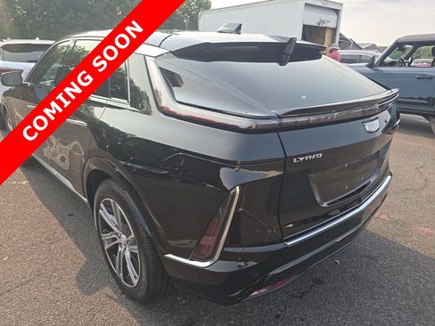 Used 2024 Cadillac Lyriq Luxury AWD/4WD image 5