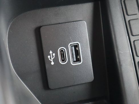 New 2025 Ford F150 XLT w/ Equipment Group 302A MID image 32