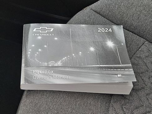 Used 2024 Chevrolet Equinox LT image 28