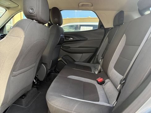 Used 2025 Chevrolet TrailBlazer LT FWD image 21