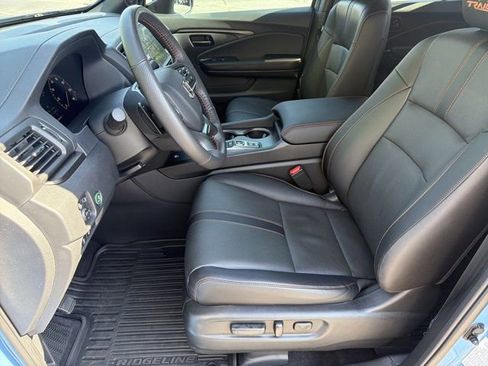 Used 2025 Honda Ridgeline TrailSport image 9