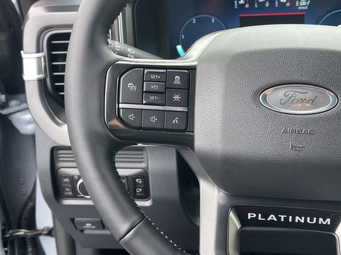 Used 2026 Ford F450 Platinum w/ FX4 Off-Road Package image 18