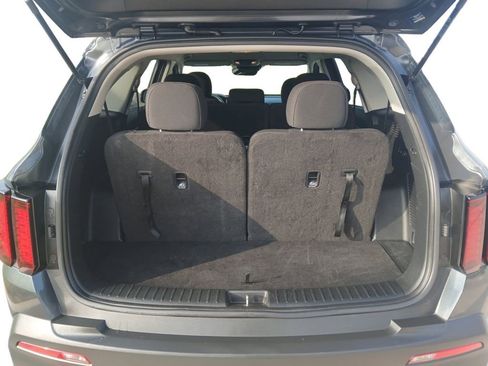 Used 2022 Kia Sorento LX image 19