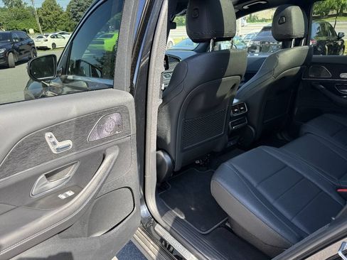 Used 2025 Mercedes-Benz GLS 450 4MATIC image 29