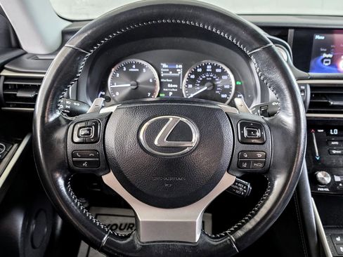 Used 2017 Lexus IS 200t w/ Premium Package RWD image 10